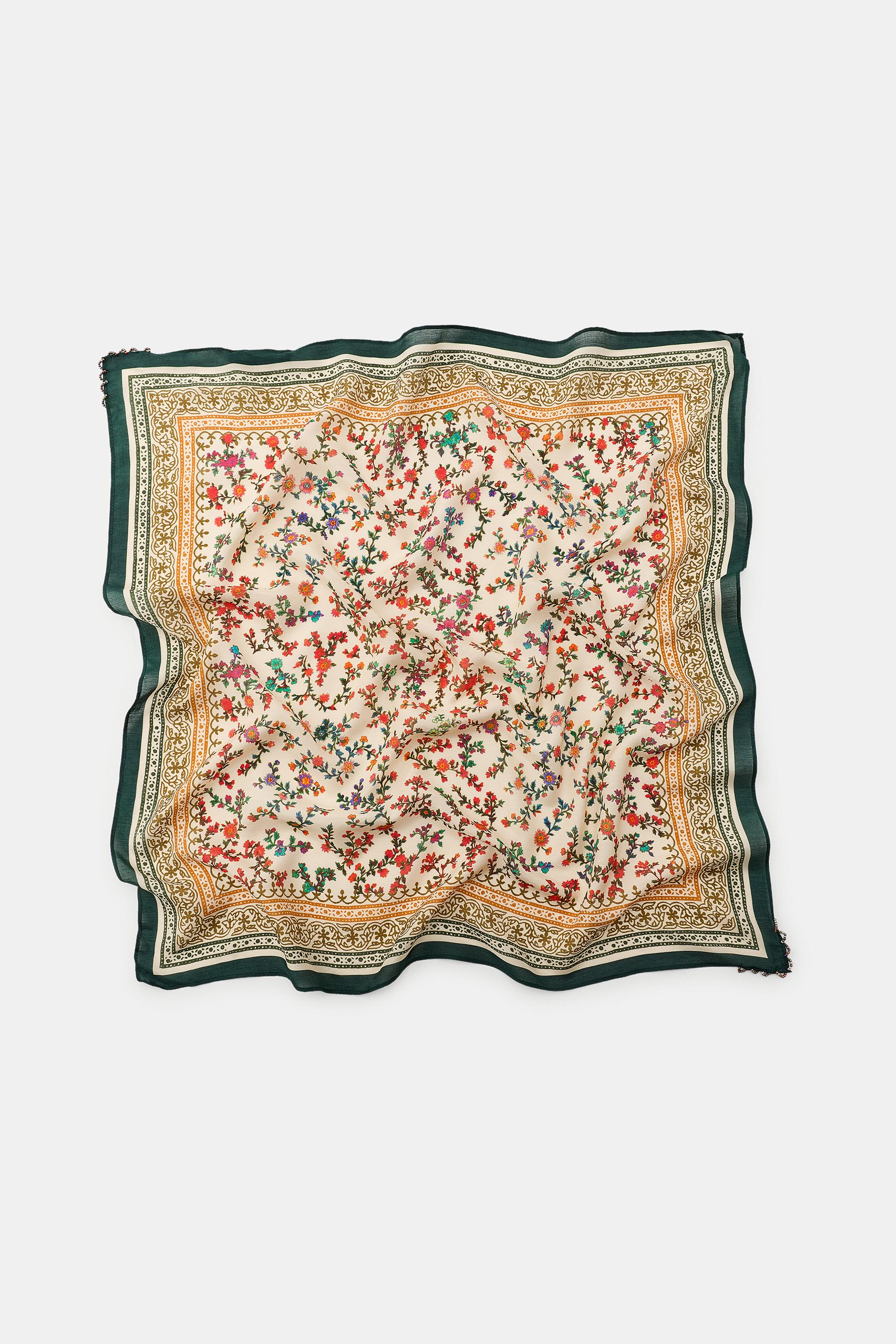 FOULARD AVEC SOIE À IMPRIMÉ FLEURS